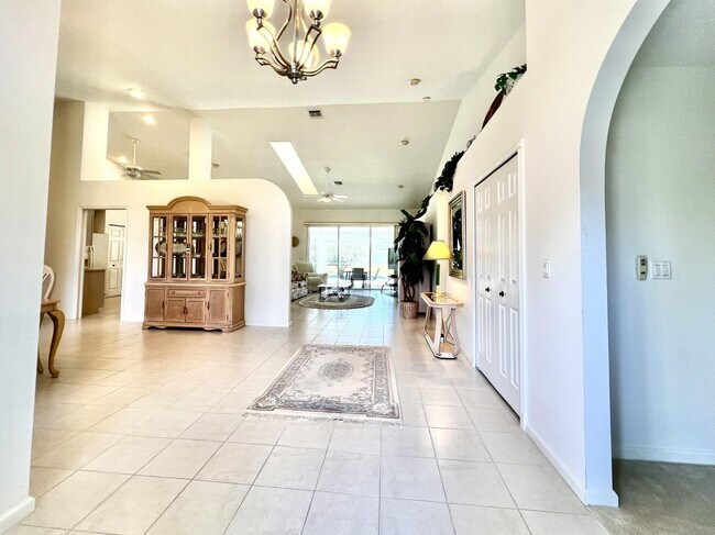 Building Photo - 15885 Schweizer Ct