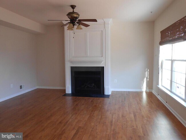 Building Photo - 23234 Foxglove St