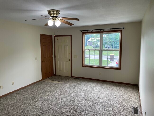 Foto del edificio - 1387 Jackson Ave