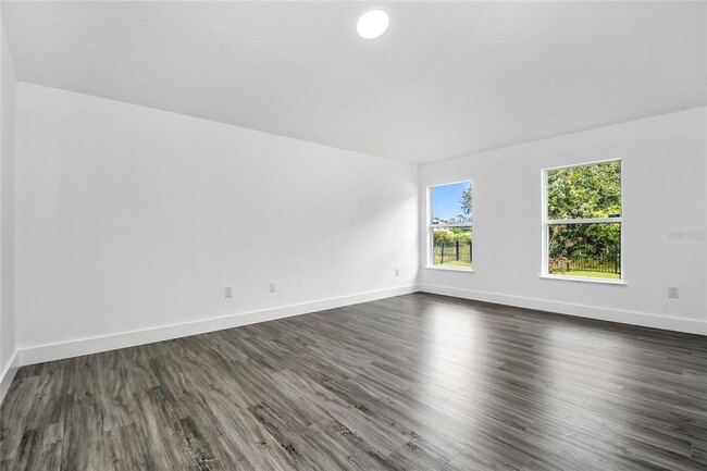 Building Photo - 650 Mesilla Dr