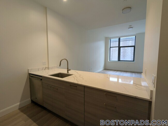 Foto del edificio - 1079 Commonwealth Ave