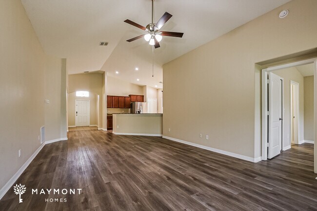 Building Photo - 353 Bella Rosa Cir
