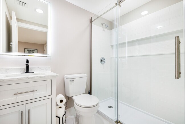 Foto del edificio - 1840 Bluebird Ln