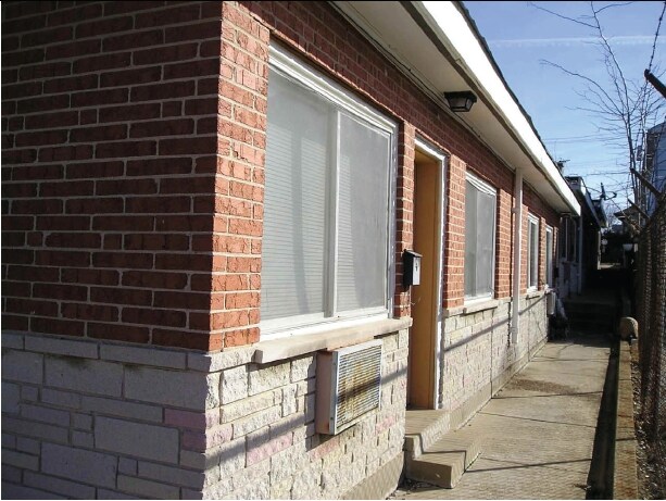 Primary Photo - 8009-8053 Gravois