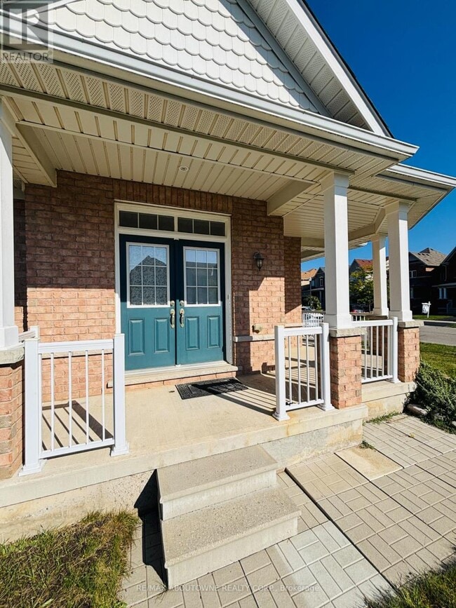 Building Photo - 676 Baldwin Cres