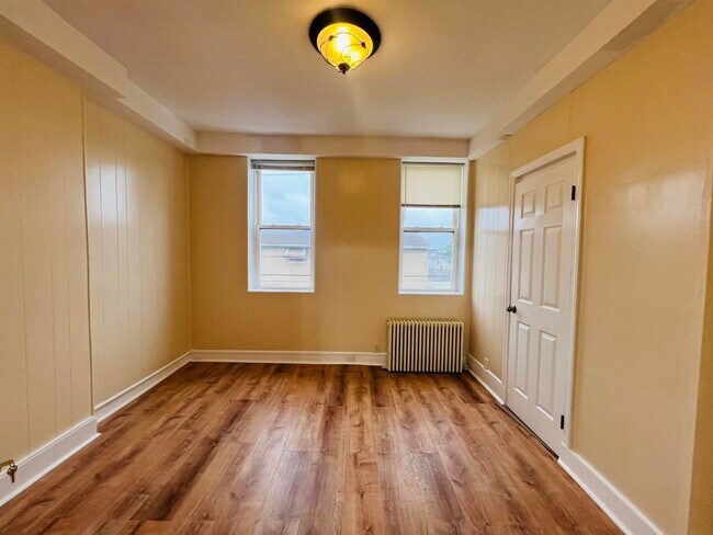 Foto del edificio - 4802 Meadowview Ave