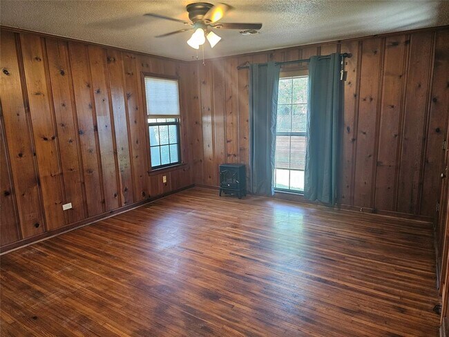 Foto del edificio - 503 W 12th St