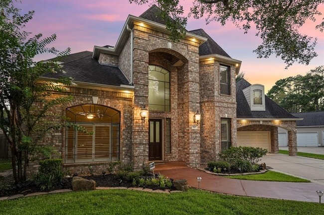 Building Photo - 15107 Claycreste Ct