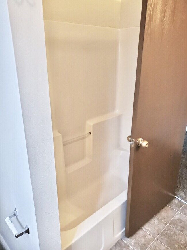 Foto del edificio - Logan 4-plex