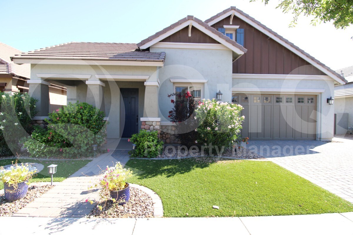 Foto principal - 4365 E Wheaton St