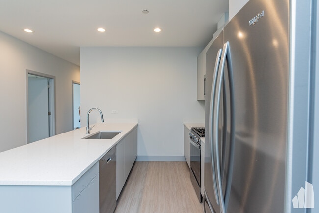 Foto del edificio - 6350 N Glenwood Ave