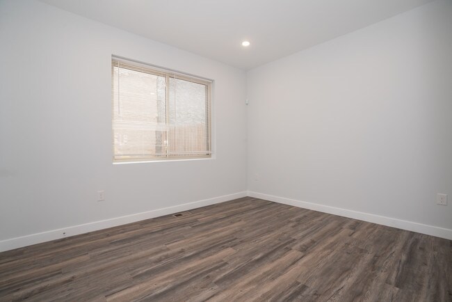 Foto del edificio - 1257 N Newkirk St