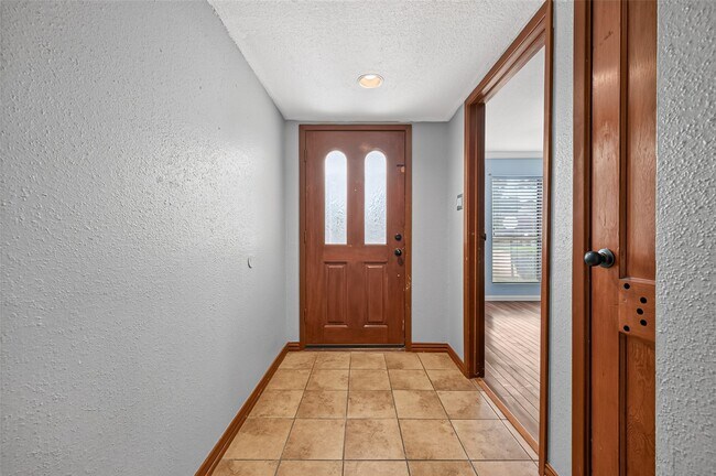 Building Photo - 14515 Wunderlich Dr