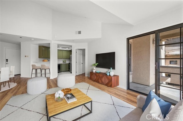 Building Photo - 1048 Calle Del Cerro