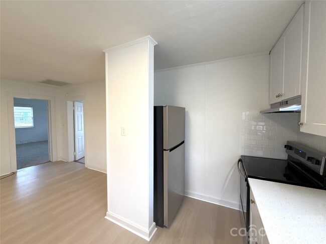 Building Photo - 1903 Flint Ln