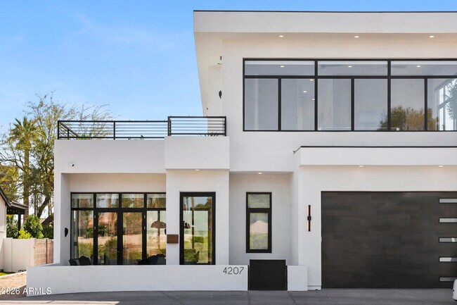 Foto del edificio - 4207 E Campbell Ave