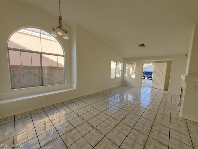 Building Photo - 2119 Raspberry Hill Rd