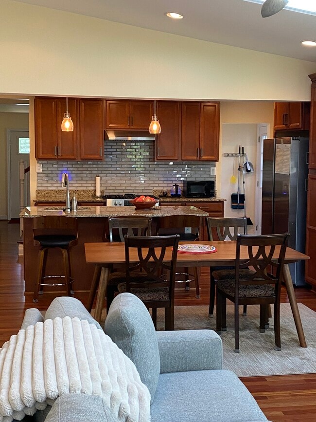 Kitchen - 3420 Purdue St