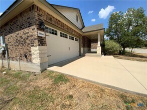 Building Photo - 5586 Perdita Dr