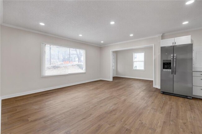 Foto del edificio - 2060 Baker Rd NW