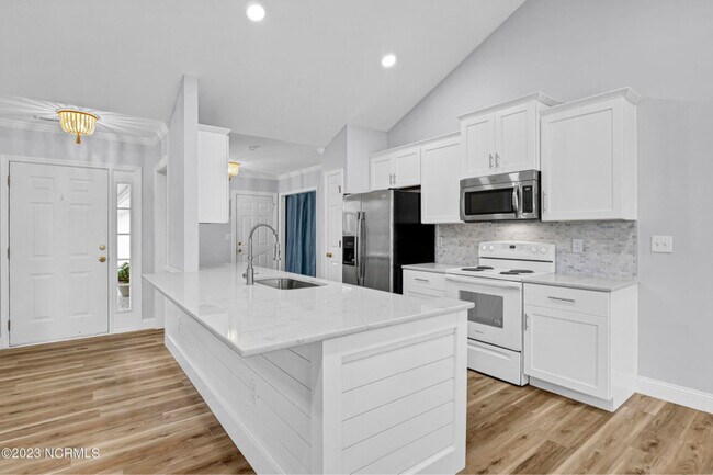 Building Photo - 310 Citation Ln