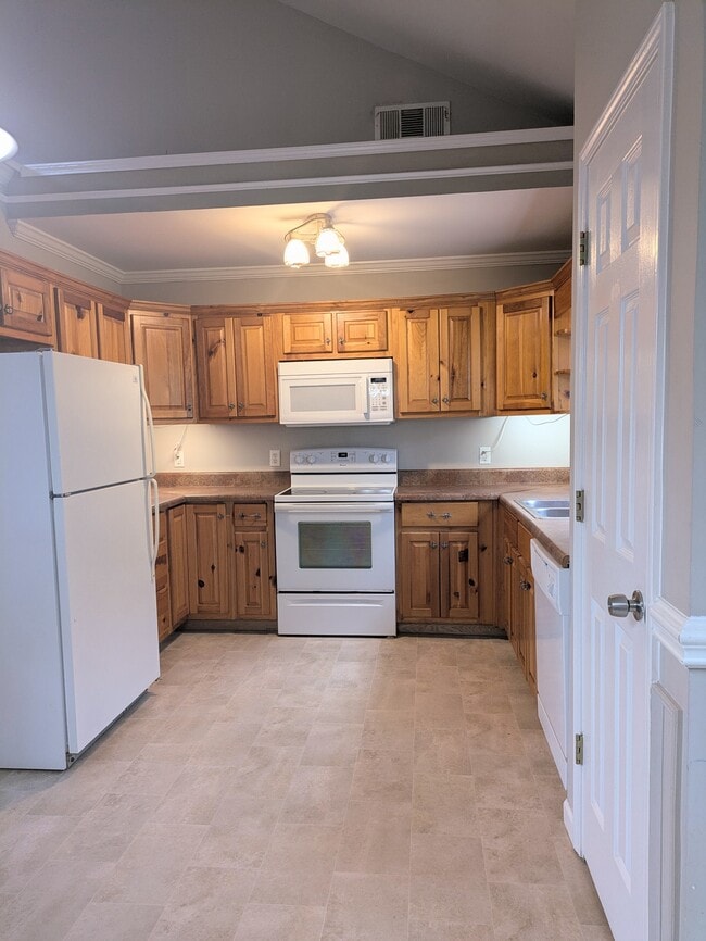 Building Photo - 48 Zachary Dr
