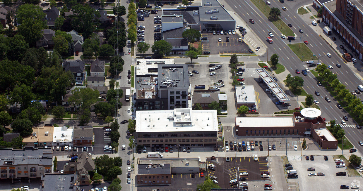 Aerial Photo - 750 Forest Ave