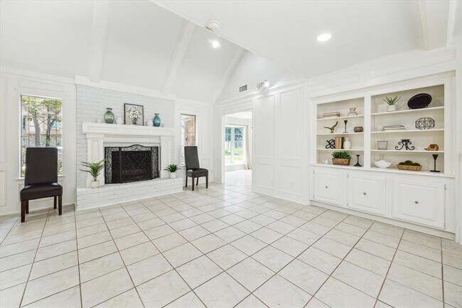 Foto del edificio - 9518 Godstone Ln