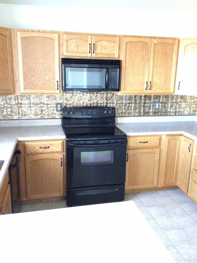 Foto del edificio - 1613 Summerset Dr