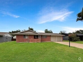 Building Photo - 3508 Coronado Ct