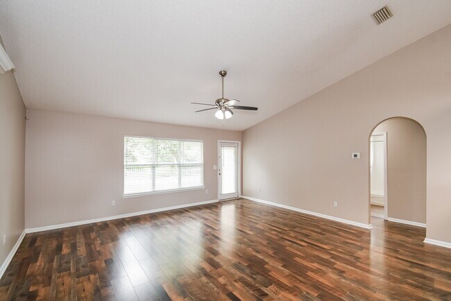 Foto del edificio - 2908 Majestic Oaks Ln
