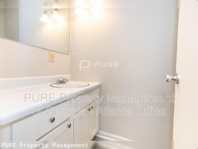 Foto del edificio - 772 Rogers Way SW