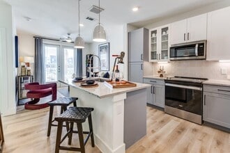 Building Photo - Aura High Pointe