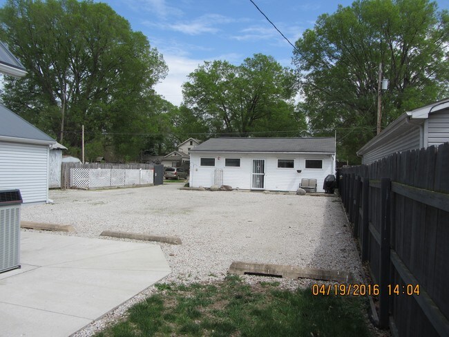 Building Photo - 340 S Capitol St