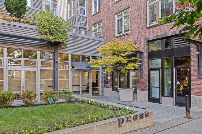 Foto del edificio - 1610 Belmont Ave