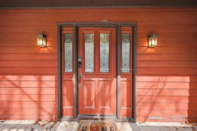 Building Photo - 11209 Crestmont Dr