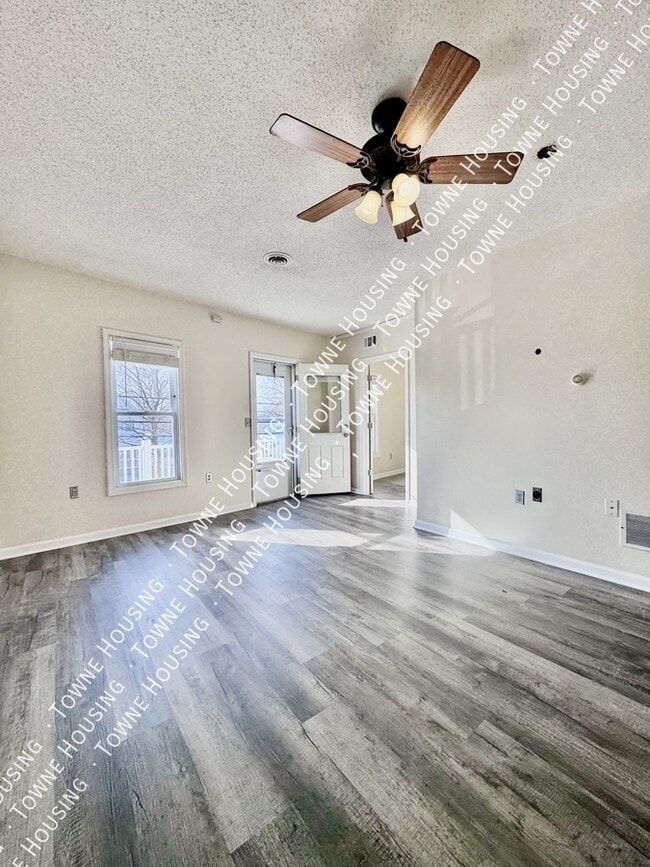 Building Photo - 374 Olmstead Ave