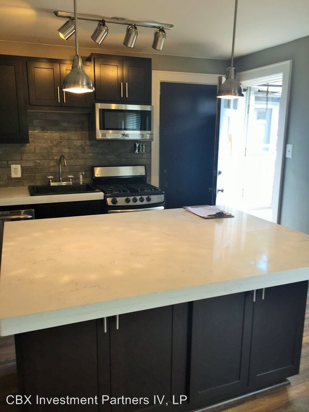 Foto principal - 1608 1/2-321 Denniston St