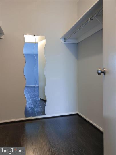 Foto del edificio - 8350 Greensboro Dr