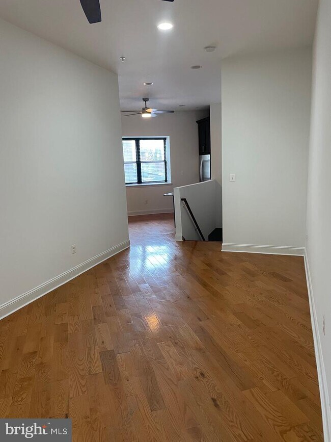 Building Photo - 1250 Ridge Ave