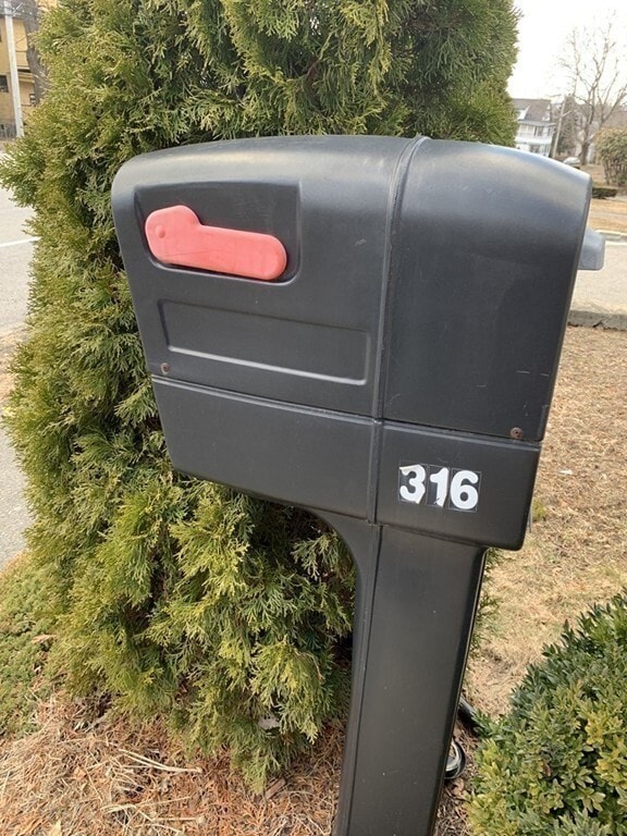 Building Photo - 316 Sutton St