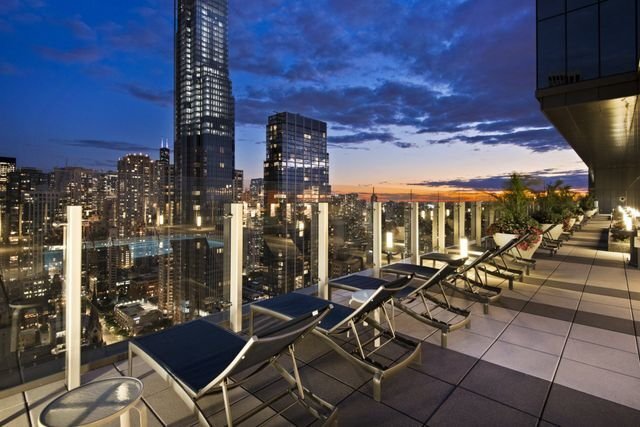 Foto del edificio - 831 N State St
