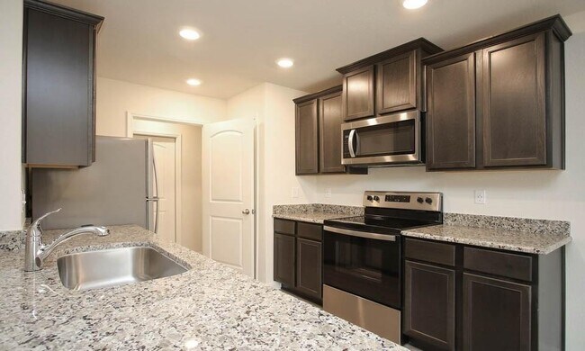 Building Photo - 10785 Castle Rock Dr