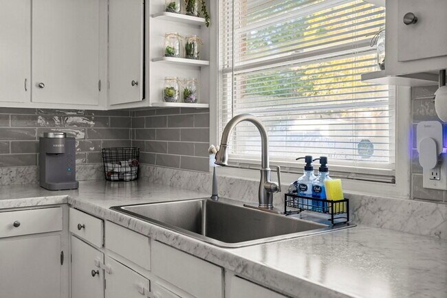 Foto del edificio - Move-In Ready 3BR Brick Ranch — Roof, HVAC, Furnace & Water Heater All Updated 2021-2024