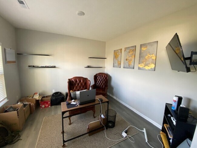 Building Photo - 5408 Rohden Dr
