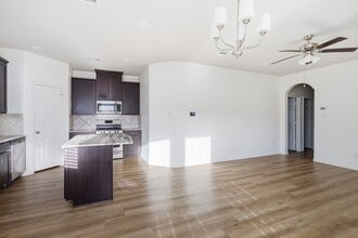 Building Photo - 6444 Wenlock Dr