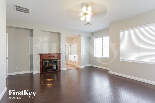 Building Photo - 9100 Little Horse Ave
