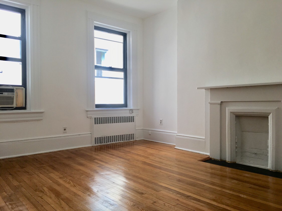 Primary Photo - 1134 Madison Ave
