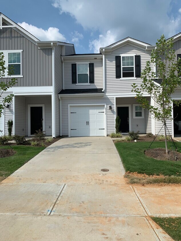 Primary Photo - 2332 Belterra Dr