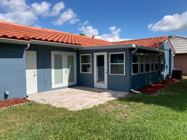 Building Photo - 10606 Whitman Cir